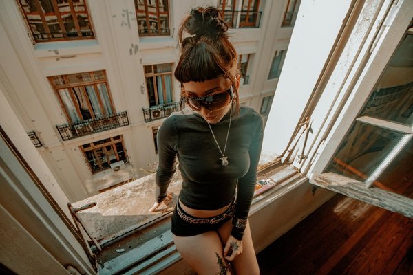 What are the essential spices needed for creating authentic Indian curry dishes?